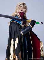 新田健太扮するリズヴァーン。