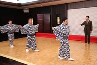 フジテレビ系 土曜プレミアム「出川・爆問田中・岡村のスモール3」より。(c)フジテレビ