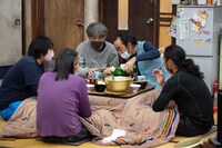 AUBADE HALL Produce タニノクロウ×オール富山「笑顔の砦 '20帰郷」稽古の様子。（撮影：六渡達朗）