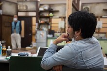 AUBADE HALL Produce タニノクロウ×オール富山「笑顔の砦 '20帰郷」稽古の様子。（撮影：六渡達朗）