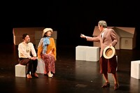 しんゆりシアター「『桜の園』四幕の喜劇」より。(c)川崎市アートセンター