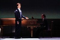 舞台「Op.110 ベートーヴェン『不滅の恋人』への手紙」より。（撮影：田中亜紀）