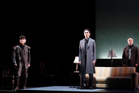 舞台「Op.110 ベートーヴェン『不滅の恋人』への手紙」より。(撮影:田中亜紀)