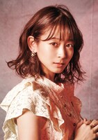 太田奈緒扮する陪審員4。