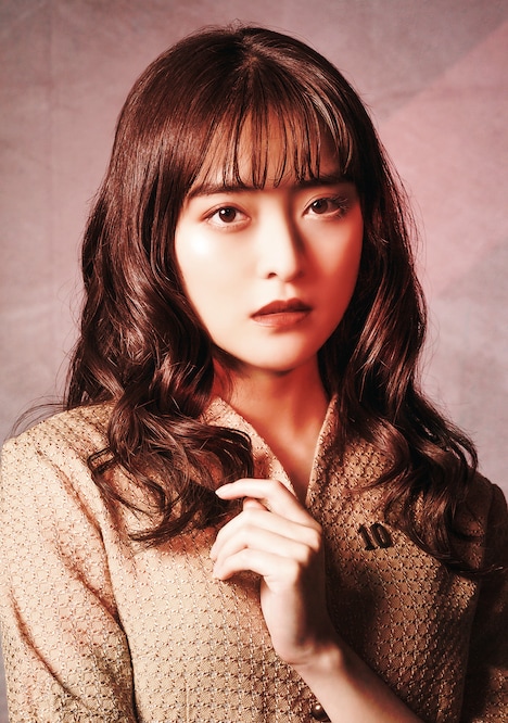 斉藤瑞季扮する陪審員10。