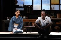 こまつ座「母と暮せば」前回公演より。（撮影：宮川舞子）