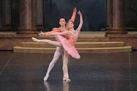 「くるみ割り人形」より。（撮影：鹿摩隆司）