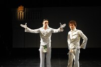 文学座12月アトリエの会「ガールズ・イン・クライシス」より。（撮影：宮川舞子）