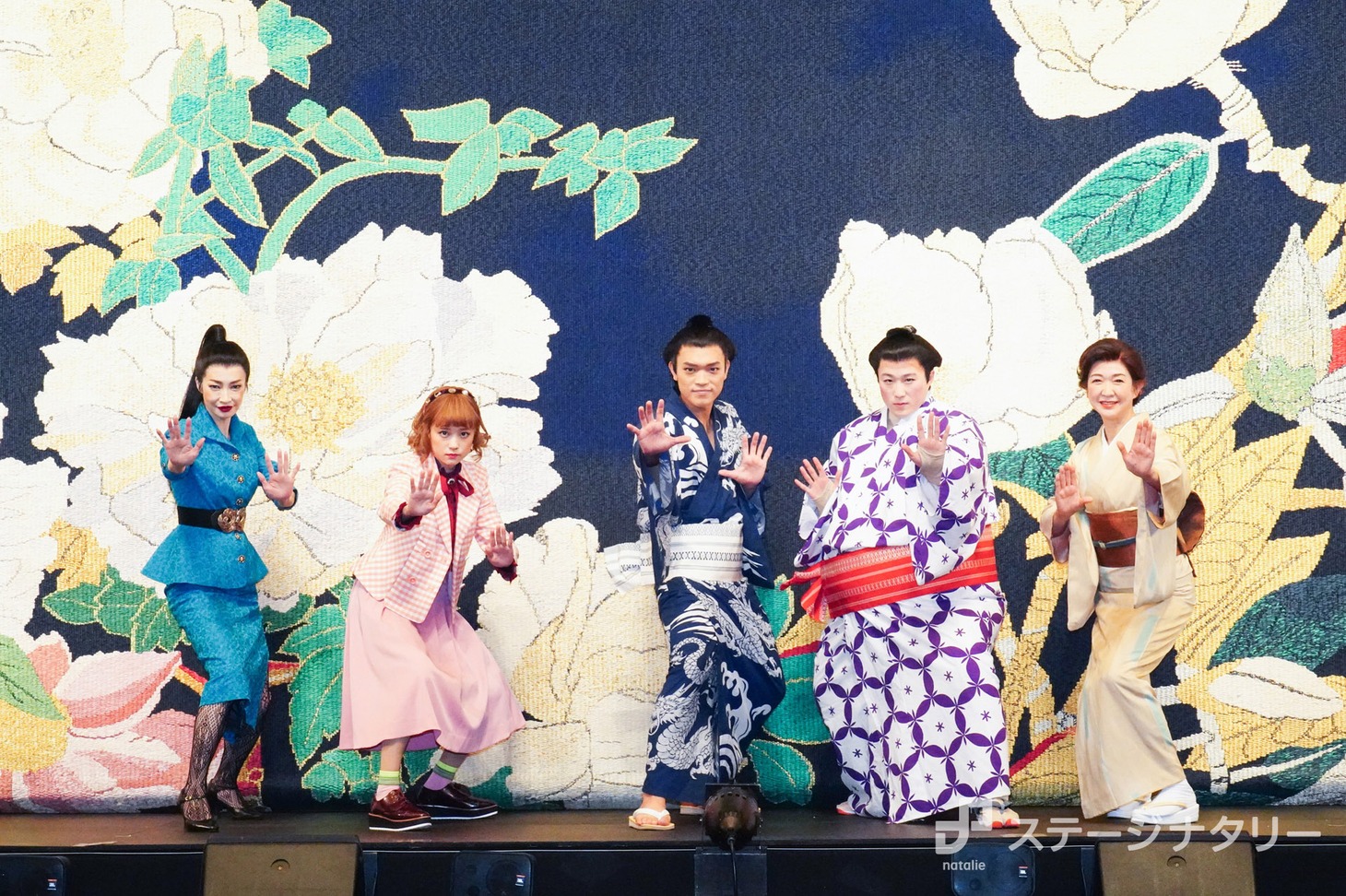 左からりょう、大原櫻子、原嘉孝、大鶴佐助、紺野美沙子。（撮影：田中亜紀）