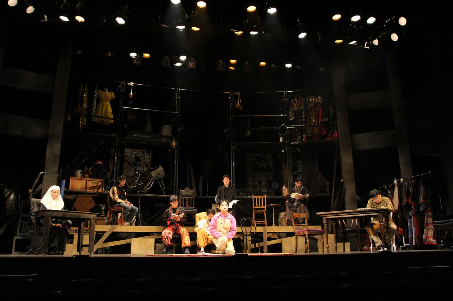劇団扉座 第68回公演 扉座40周年記念★withコロナ緊急前倒し企画「10knocks～その扉を叩き続けろ～」より。