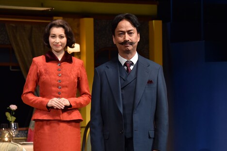 左から本仮屋ユイカ、椎名桔平。