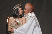 「アントニーとクレオパトラ」より。（撮影：清田征剛）