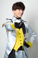 吉高志音扮する浅黄宵。