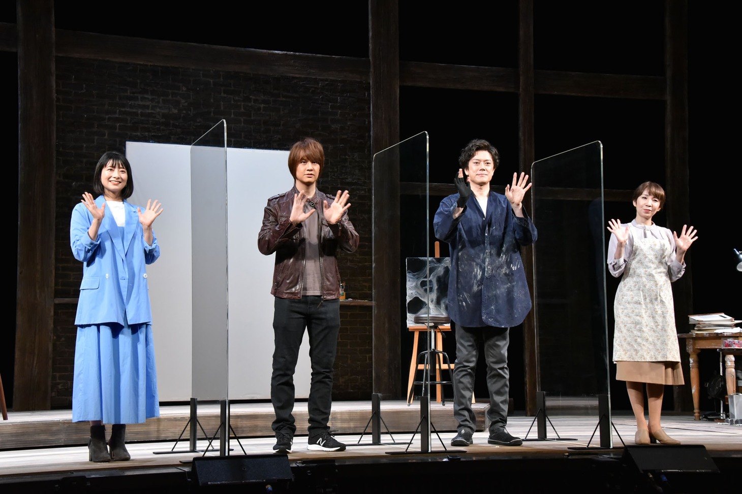 左から大塚千弘、浦井健治、山口祐一郎、保坂知寿。