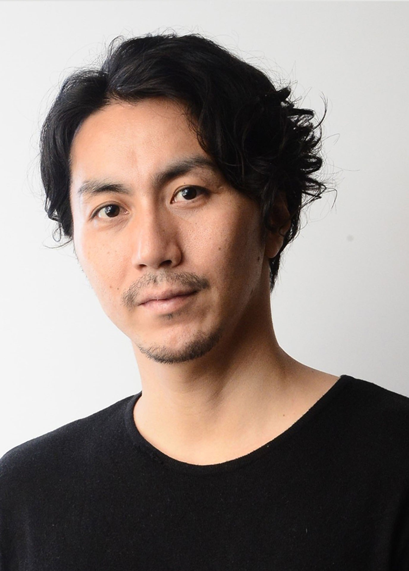 郷本直也
