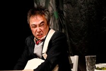 流山児★事務所公演 韓国現代傑作戯曲上演「客たち」稽古場の様子。（撮影：横田敦史）