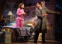 「シー・ラヴズ・ミー」より。(c) Joan Marcus