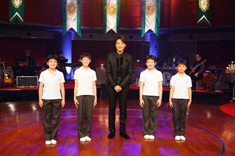 左から川口調、利田太一、井上芳雄、中村海琉、渡部出日寿。