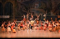 「ドン・キホーテ」より。（Photo by Kiyonori Hasegawa）