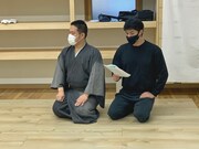 心もピシャンと正座中。