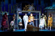 2020年度 多摩美術大学 演劇舞踊デザイン学科 第4期生 卒業制作 演劇公演「□□□・ミーツ・□□□(ナニカ・ミーツ・ナニカ)」より。(c)SHEK Ho Chi / (c)大井朝登