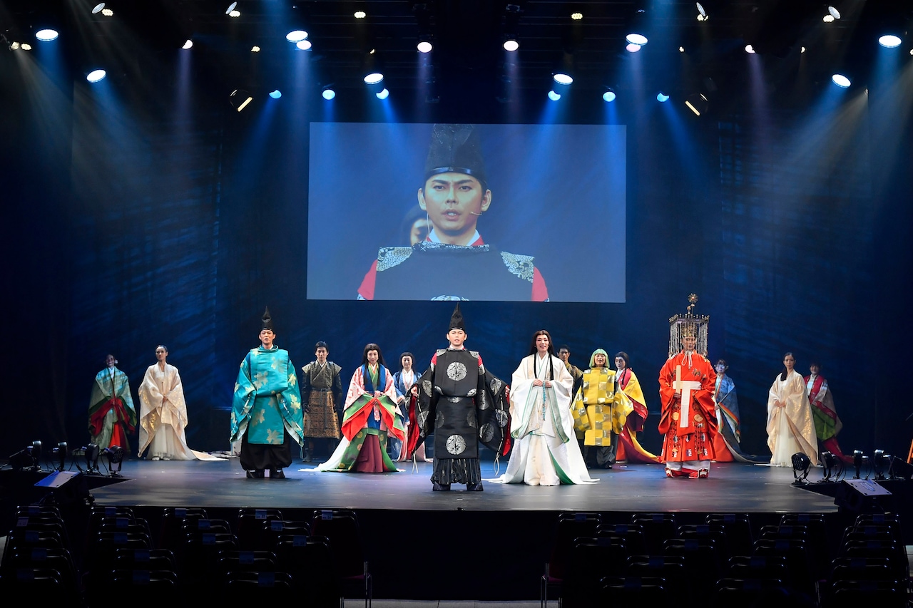 大海人皇子・光源氏に扮した今井翼がダンス披露「千年のたまゆら」開幕