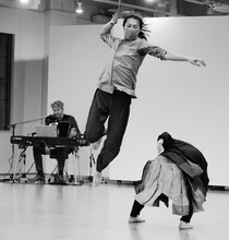 北村明子 A Collaboration Project between Ireland and Japan 「Echoes of Calling」稽古の様子。（撮影：大洞博靖）