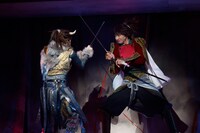 舞台「『紅葉鬼』～童子奇譚～」より。