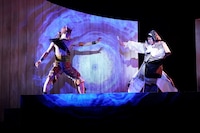 舞台「『紅葉鬼』～童子奇譚～」より。