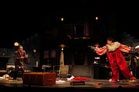 舞台「スルース～探偵～」より。（撮影：渡部孝弘）