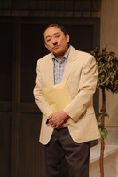 渋谷天外が出演した「裏町の友情」より。(c)松竹
