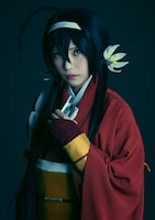 桑江咲菜扮する泉鏡花。