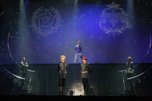 舞台「銀河英雄伝説 Die Neue These ～第三章 嵐の前～」の公演より。(c)舞台「銀河英雄伝説」制作実行委員会