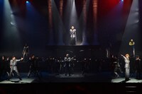 舞台「銀河英雄伝説 第一章 銀河帝国篇」の公演より。(c)舞台「銀河英雄伝説」製作委員会