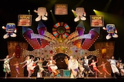 「ミュージカル『モンティ・パイソンのSPAMALOT』featuring SPAM」より。