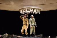 PARCOプロダクション「ボクの穴、彼の穴。The Enemy」より。（ 撮影：阿部章仁）