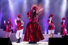 PARCO produce「東京ゲゲゲイ歌劇団 vol.IV『キテレツメンタルワールド』」より。（Photo by ARISAK）