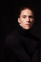 トラヴィス クローセン＝ナイト(c)Lars Stephan