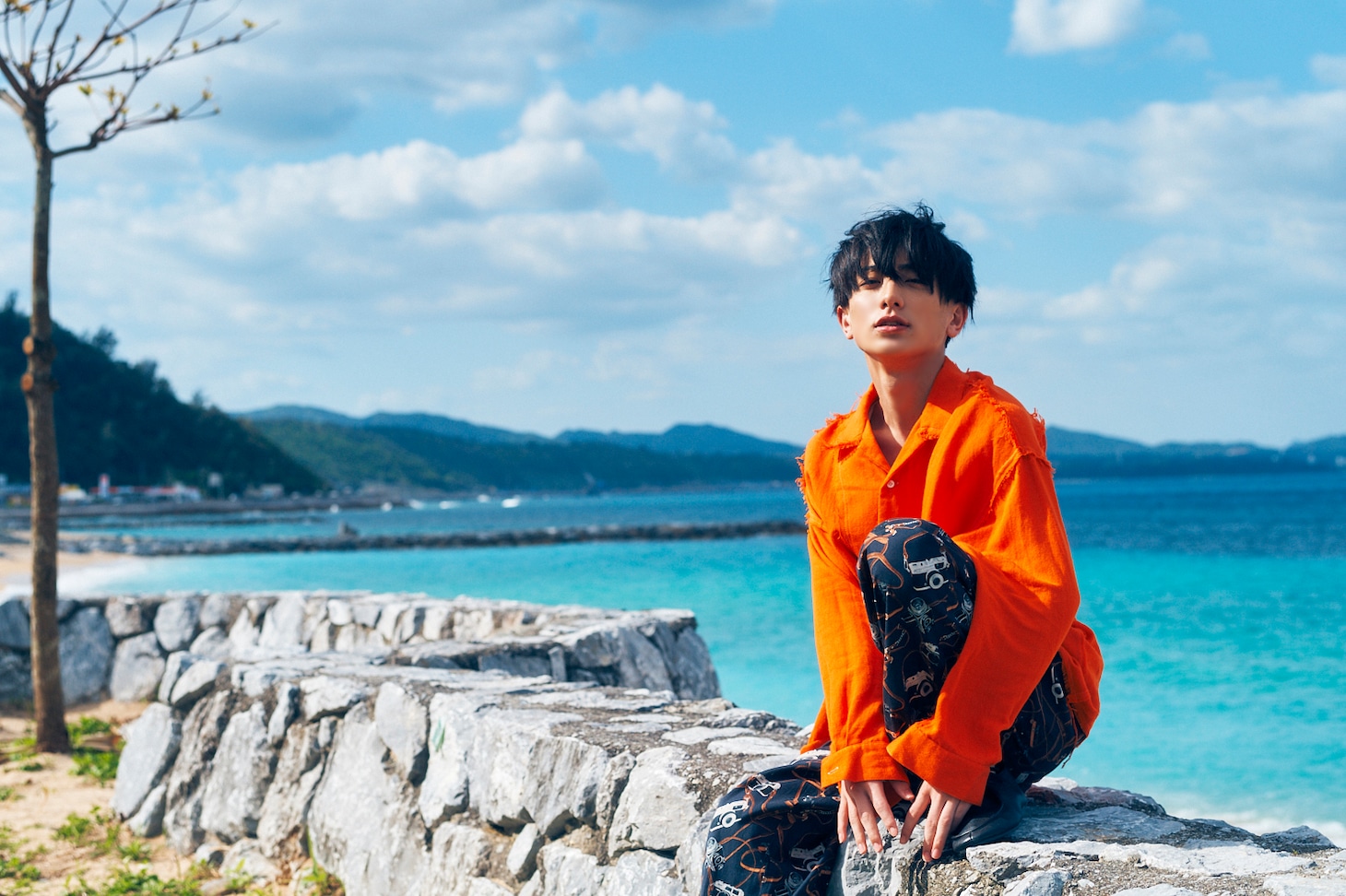 「小西詠斗 1st写真集 瞬間」（KADOKAWA）より。