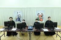 オンラインで取材に応じる中村屋の面々。