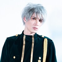 輝馬扮する北海道新幹線。