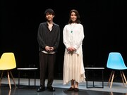 左から梶裕貴、甲斐田裕子。