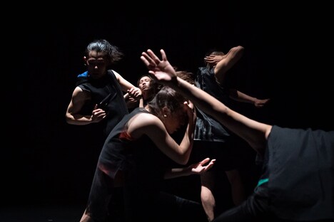 Baobab Re:born project vol.2「アンバランス」より。（撮影：齋梧伸一郎）