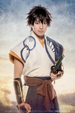 園村将司扮する野村利三郎。