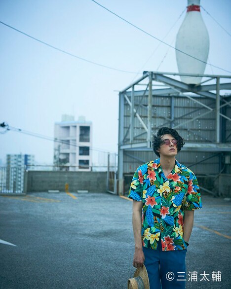 稲垣成弥 1st写真集「Check」(エス・エル・エフ)より。 (c)三浦太輔