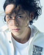 稲垣成弥 1st写真集「Check」(エス・エル・エフ)より。 (c)三浦太輔