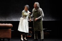 舞台「Oslo（オスロ）」より。（撮影：田中亜紀）