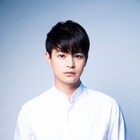 瀬戸山美咲×栗山民也で“安保闘争”題材にした新作、瀬戸康史が祖父の過去たどる新聞記者に