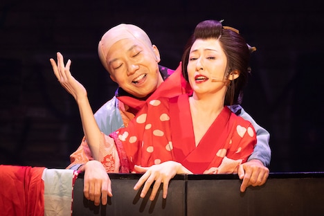 PARCO劇場オープニング・シリーズ「藪原検校」より。（撮影：加藤幸広）