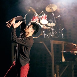 「横浜ダンスコレクション2021」下村唯・橋本ロマンスの世界初演作が幕開け